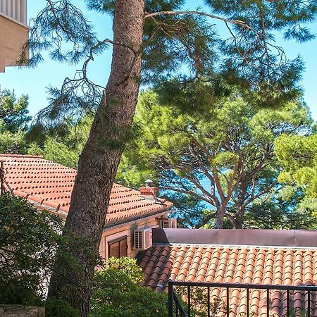 Apartments By The Sea Brela, Makarska - 16950 Exterior photo